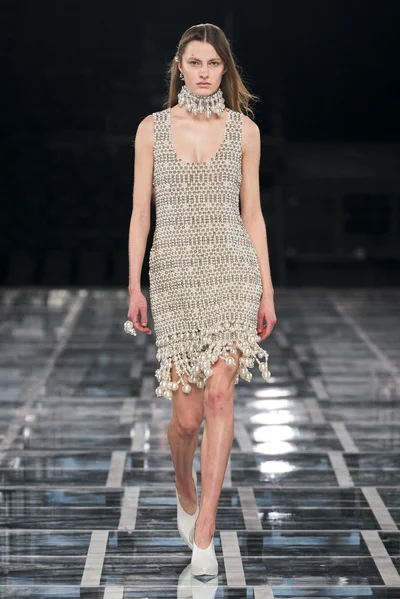 Look 22